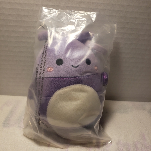 NWT Still in Original packaging Squishmallow "Axel" Clip - Picture 2 of 6